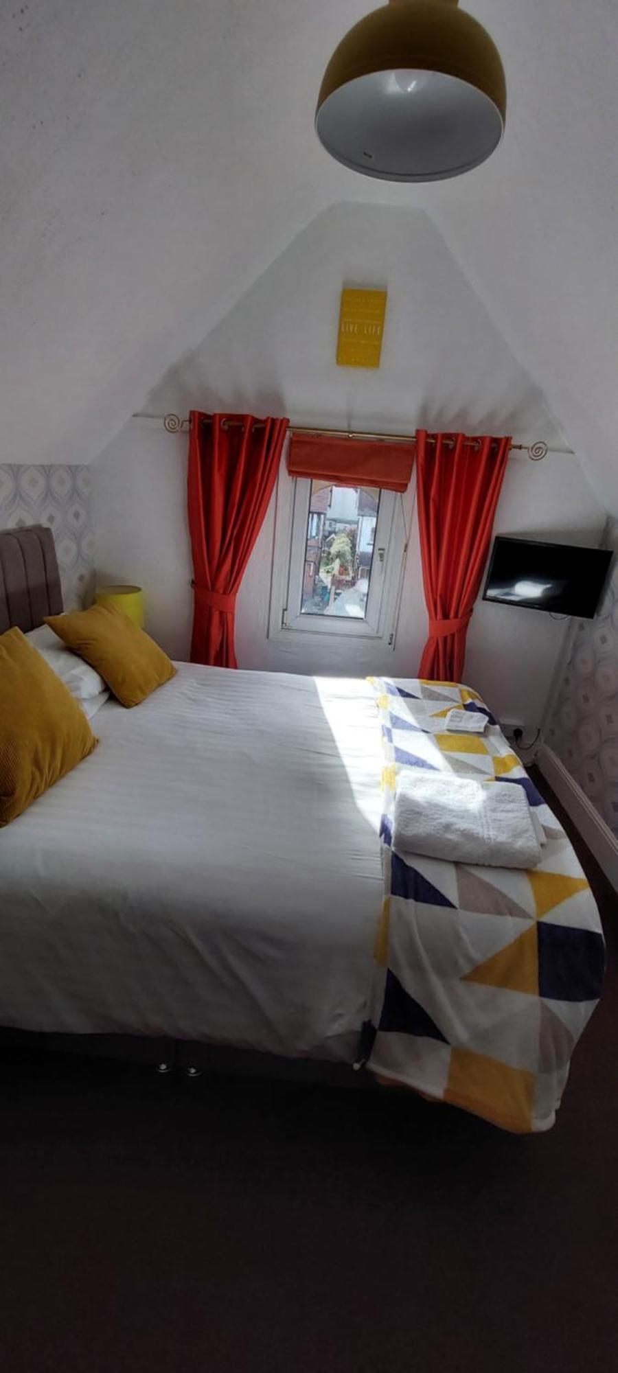 Glenavon Guest House لاندودنو المظهر الخارجي الصورة