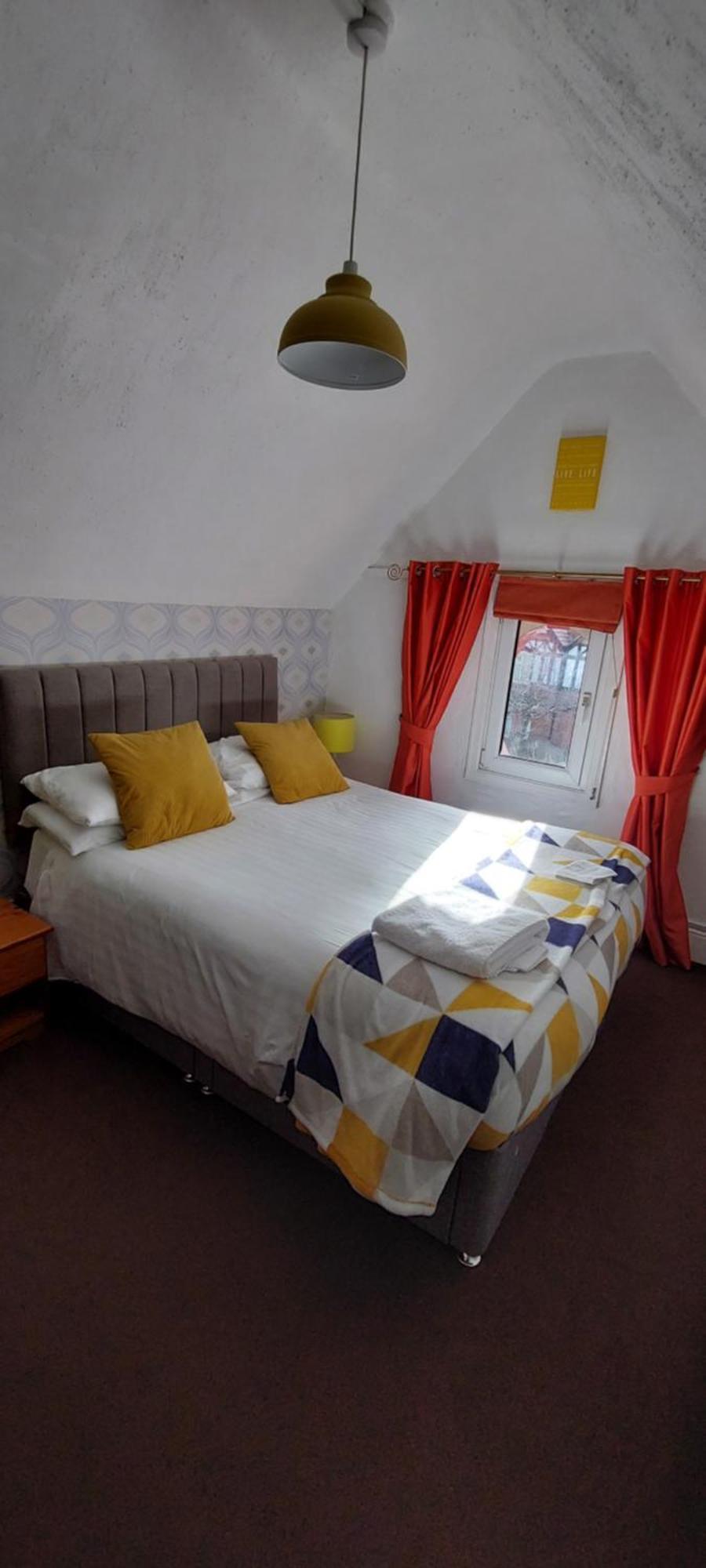 Glenavon Guest House لاندودنو المظهر الخارجي الصورة